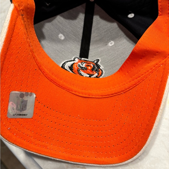 Cincinnati Bengals hat. - Picture 10 of 12